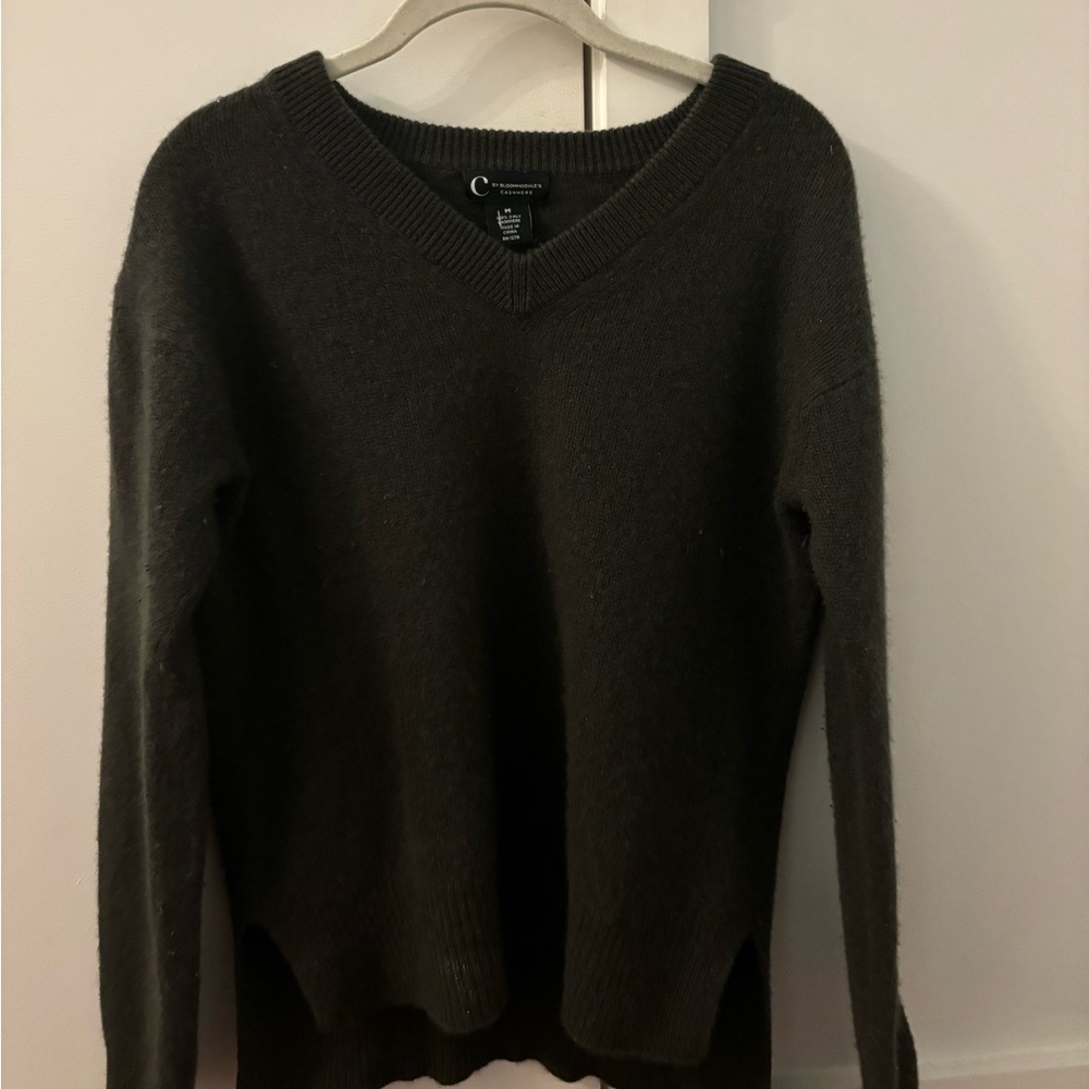 Forest green cashmere v-neck sweater